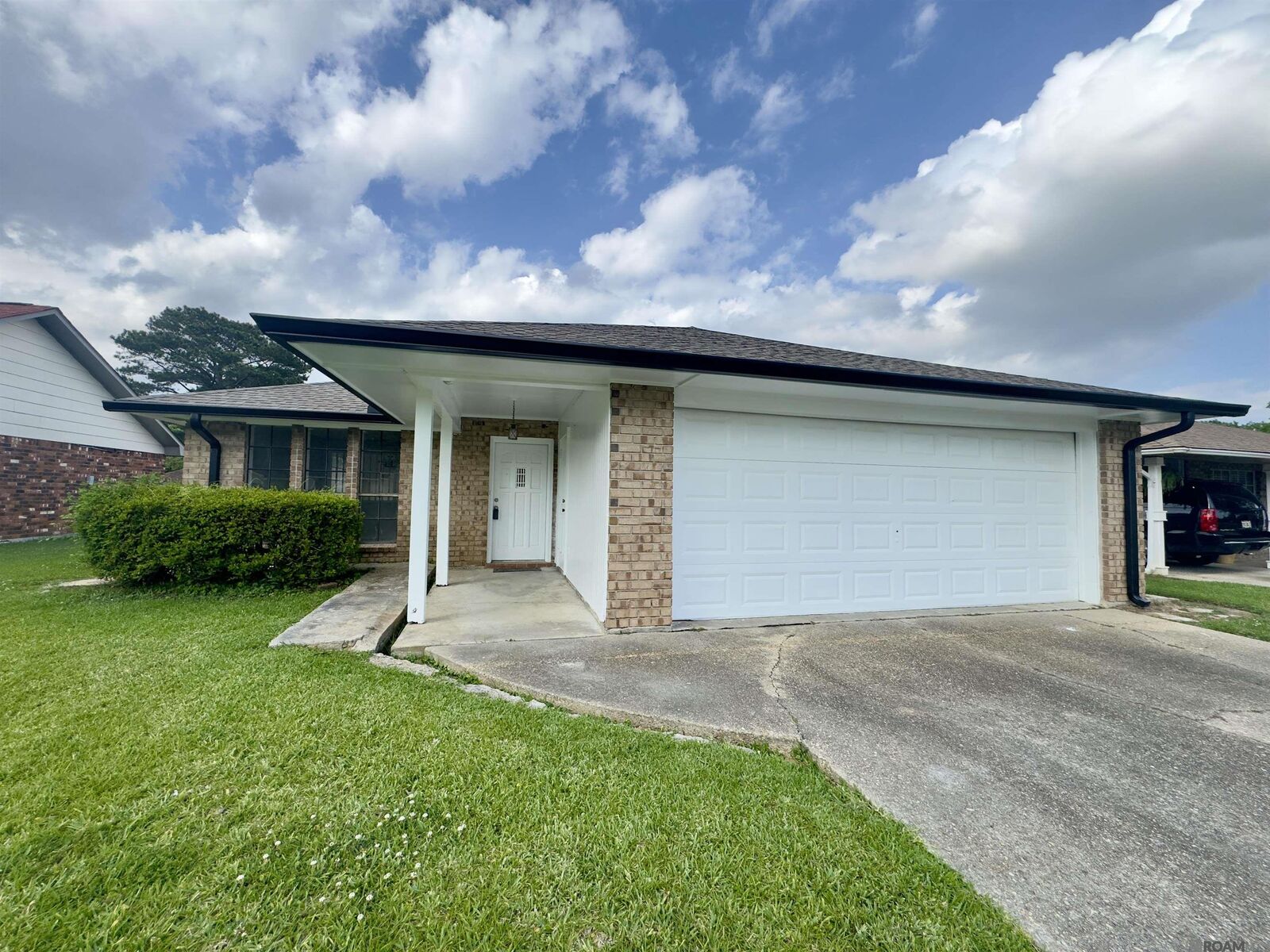 Property Photo:  14105 Rampart Ct  LA 70810 