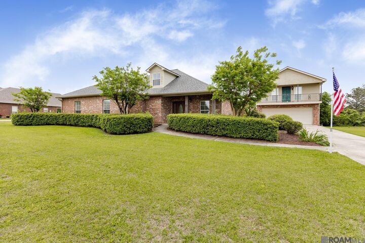 Property Photo:  20357 Gleber Dr  LA 70446 