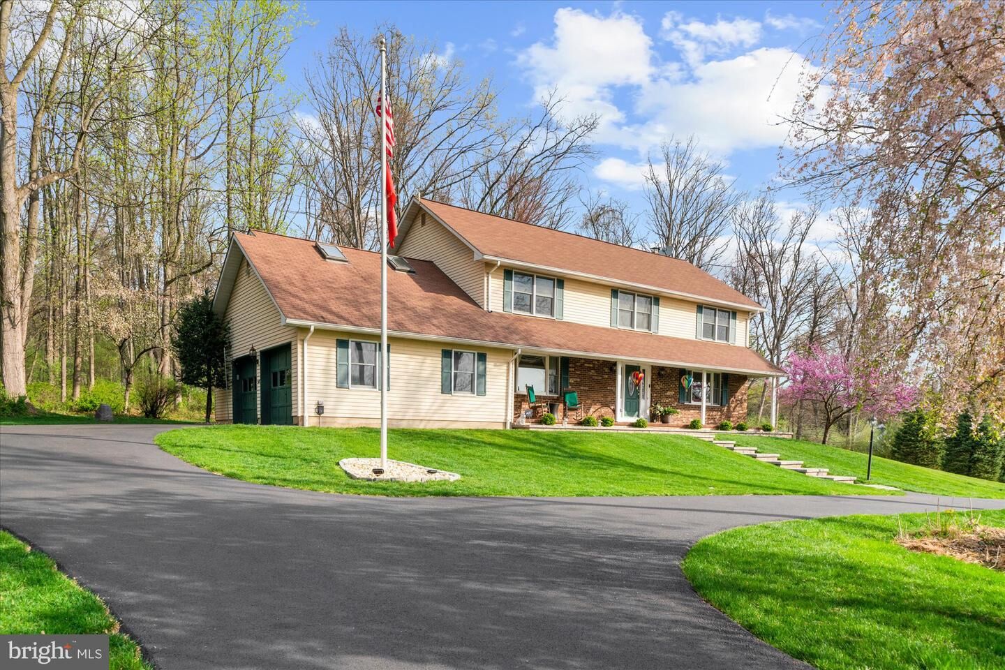 Property Photo:  6 Camila Drive  NJ 08867 