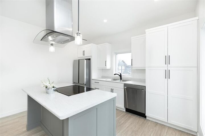 Property Photo:  224 Barkman Avenue  MB R0A 0V0 