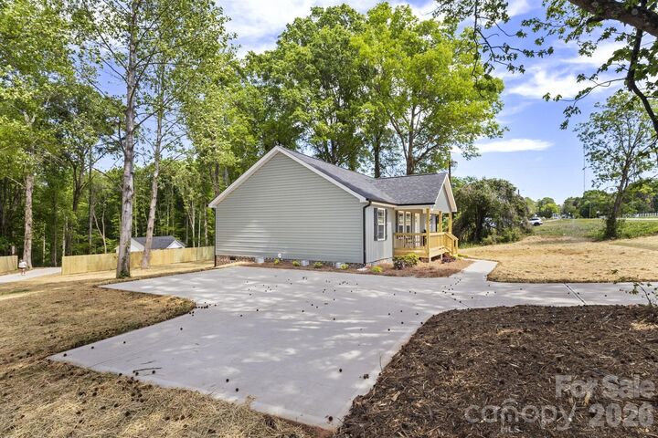 Property Photo:  320 Sharon Road  SC 29745 