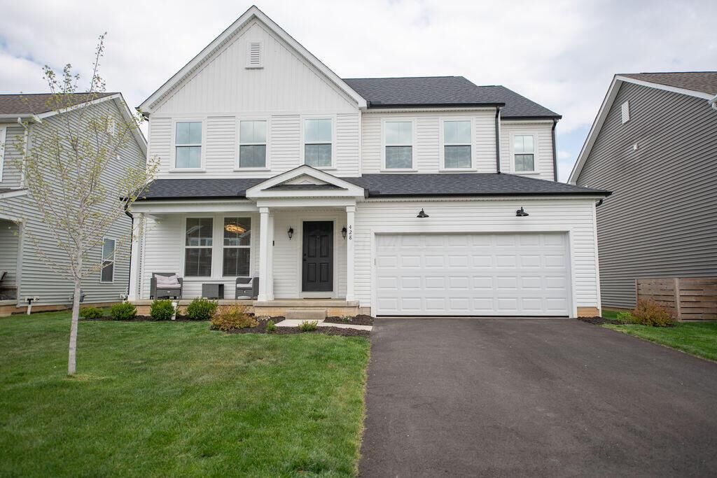 Property Photo:  428 Oakland Hills Loop  OH 43116 