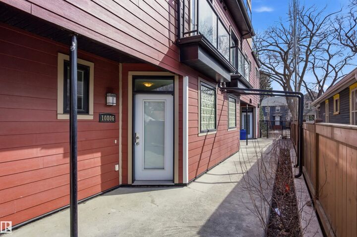 Property Photo:  10806 83 Avenue NW  AB T6E 2E7 