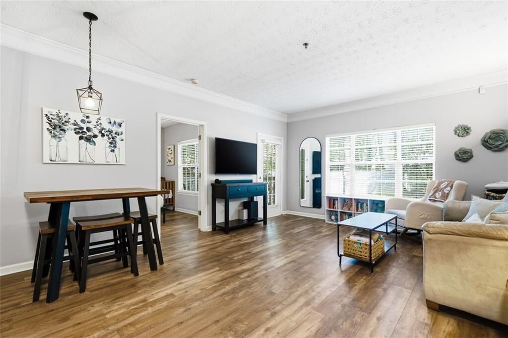 Property Photo:  213 Bentley Place  GA 30084 