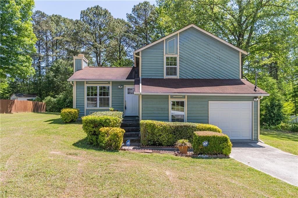 Property Photo:  2040 Wendover Drive  GA 30078 