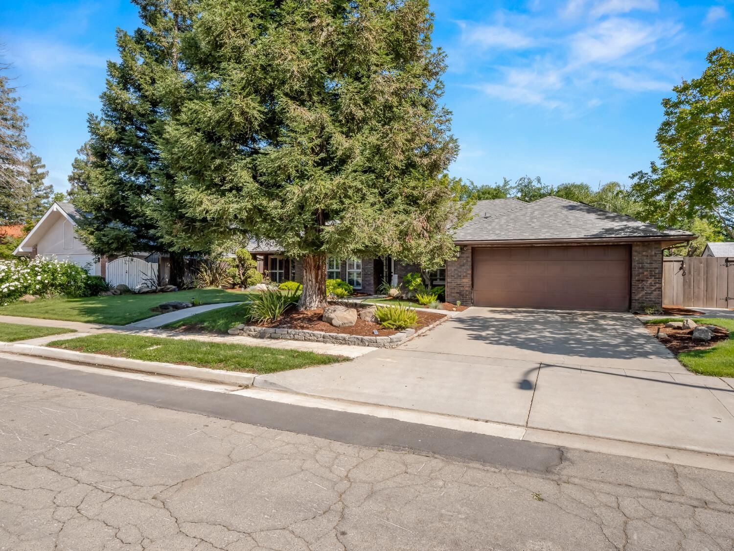 Property Photo:  8732 N Fuller Avenue  CA 93720 