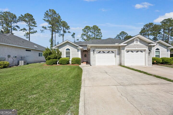 Property Photo:  421 Eagle Boulevard  GA 31548 