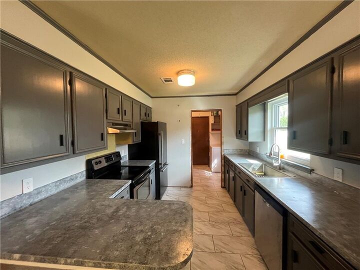 Property Photo: 6855 Highway 129 LA 71354