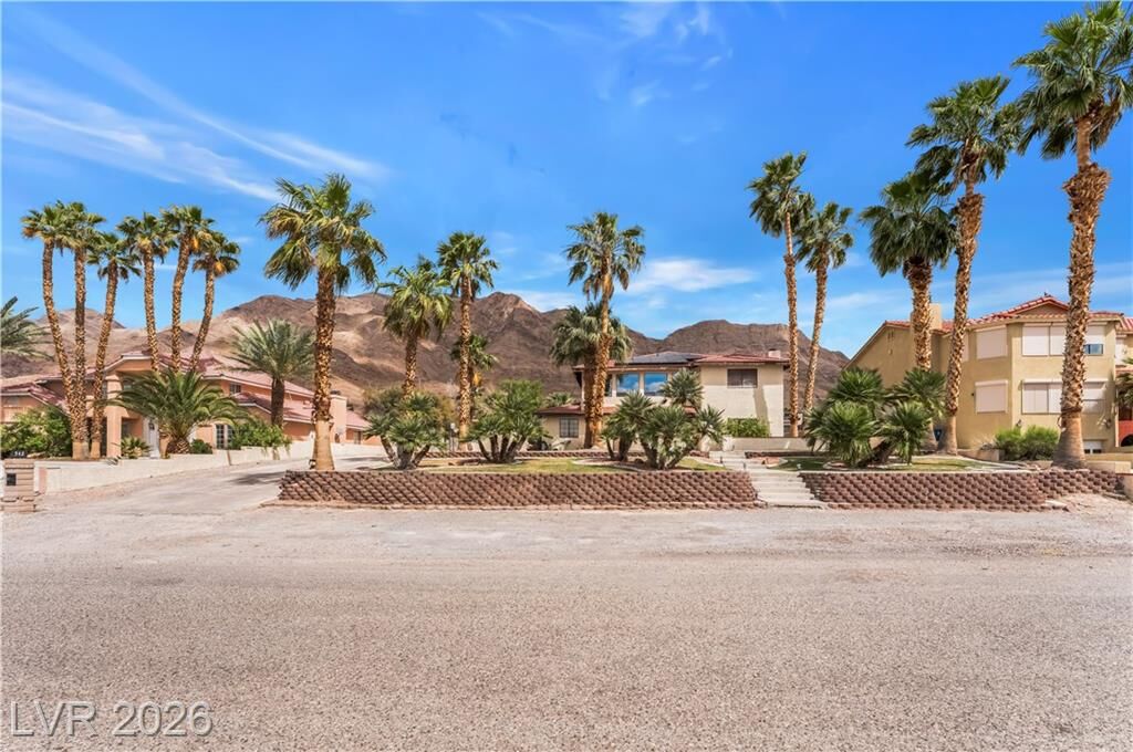 Property Photo: 542 Radwick Drive NV 89110