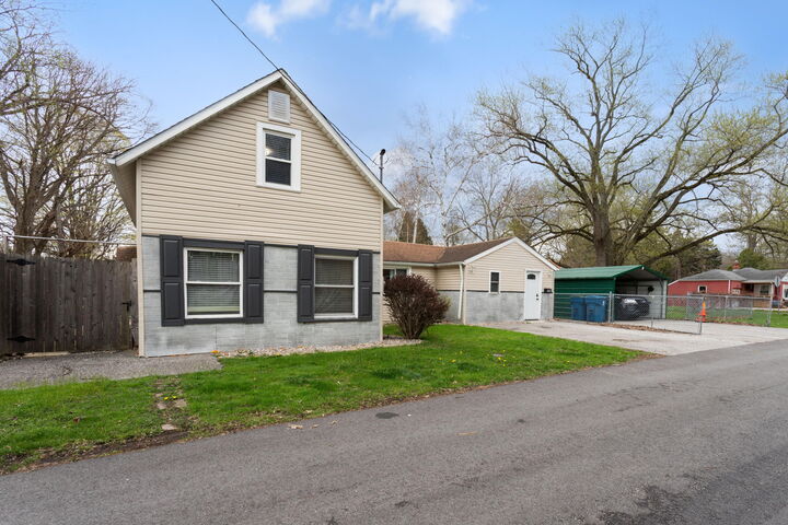 Property Photo:  656 S 4th Street  IN 46304 