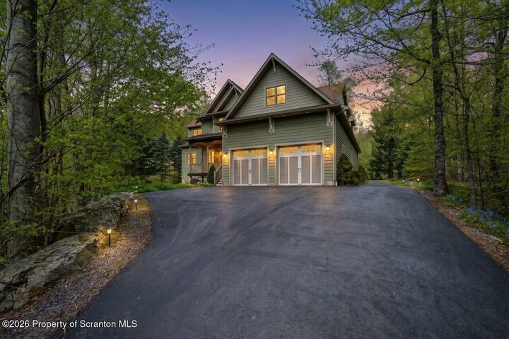 Property Photo:  88 Lakeview Timbers Drive  PA 18424 