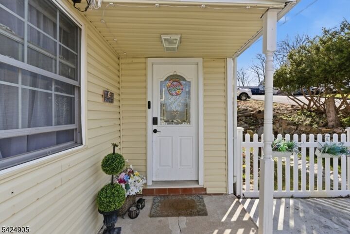 Property Photo:  23 Roosevelt Trl  NJ 07843 