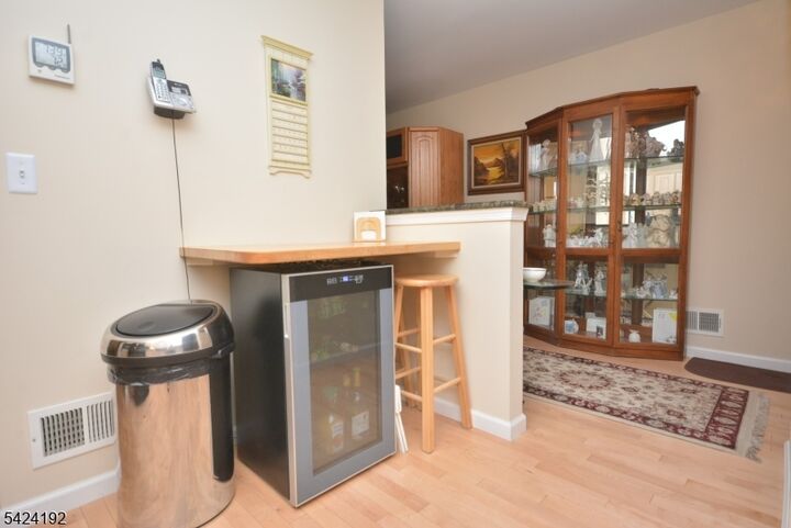 Property Photo:  50 Potomac Dr Ondo  NJ 07920 