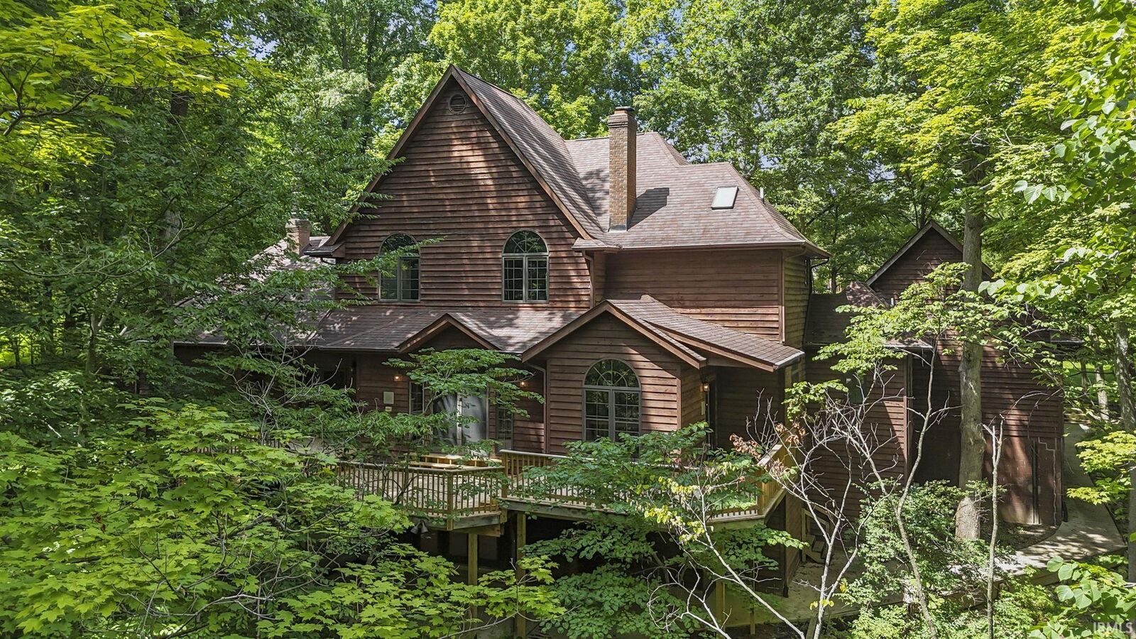 Property Photo: 3712 E Devonshire Lane IN 47408
