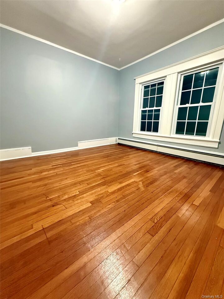 Property Photo:  9 Arlington Place  NY 12550 