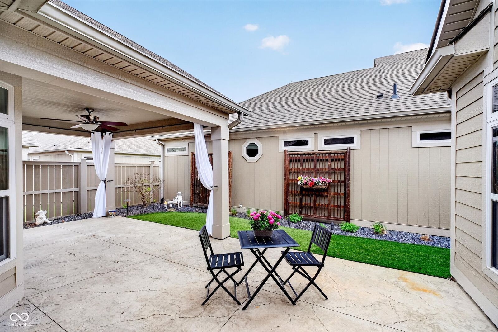 Property Photo:  332 Maple View Drive  IN 46074 