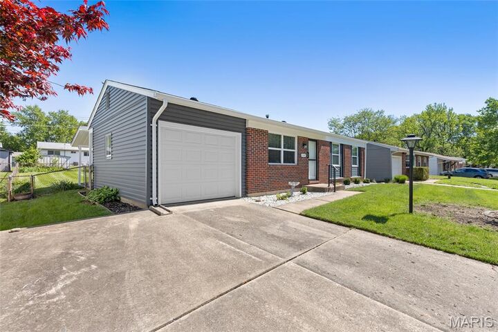 Property Photo:  3342 Fleet Lane  MO 63301 