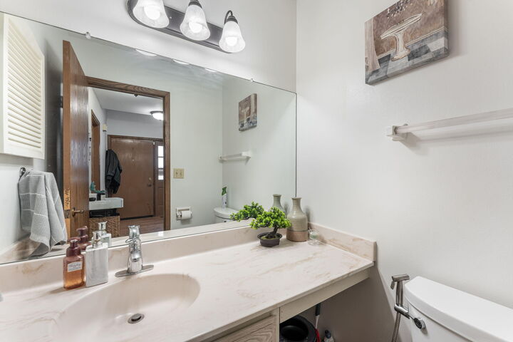 Property Photo:  2544 W Parnell Ave  WI 53221 