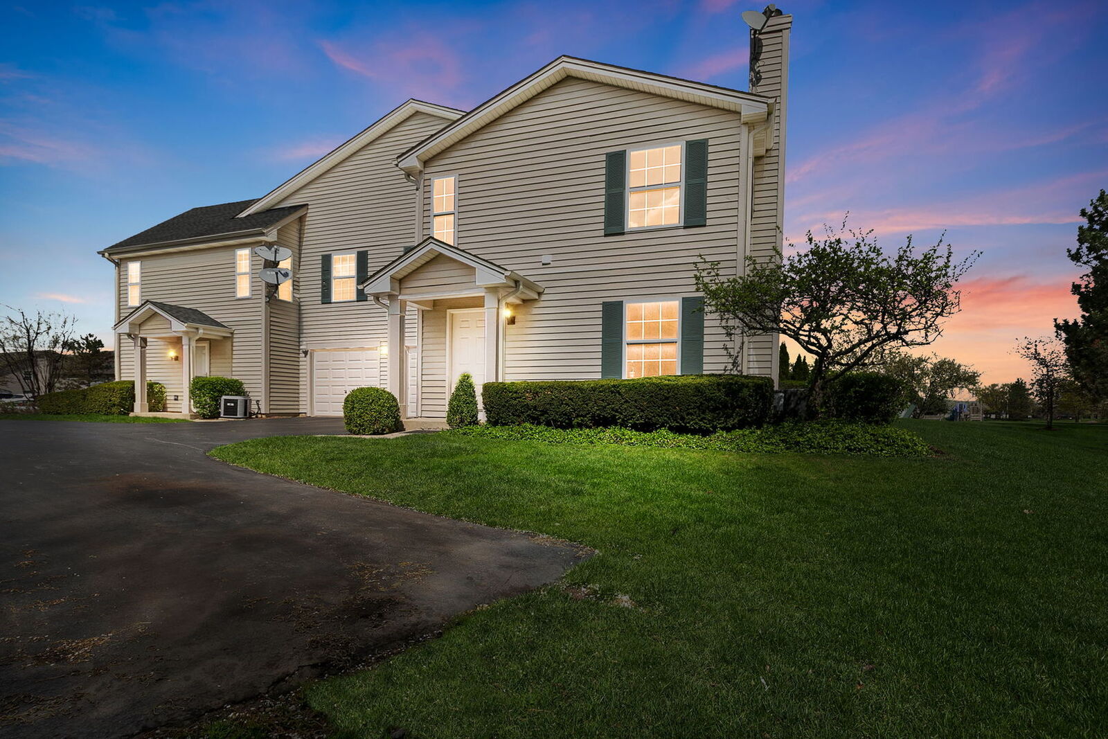 Property Photo:  1367 Orleans Drive  IL 60060 