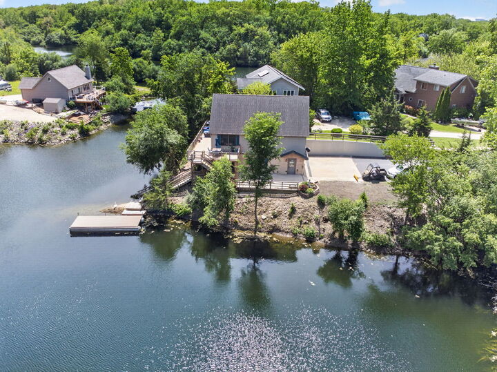 Property Photo: 250 Fossil Point Court IL 60481