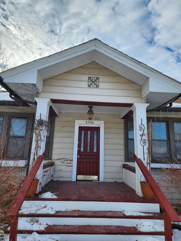 Property Photo:  8506 S Euclid Avenue  IL 60617 