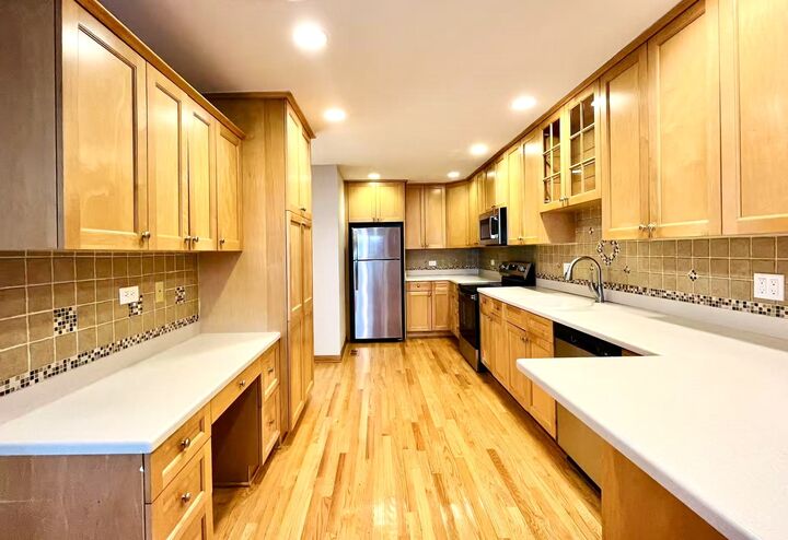 Property Photo:  112 Chicory Court  IL 60008 