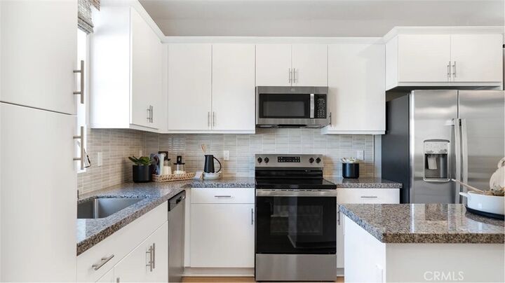 Property Photo:  1277 Galaxy Way  CA 92376 