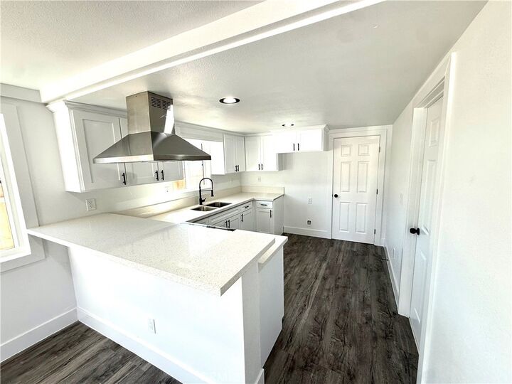 Property Photo:  2368 E 107 Th St  CA 90002 