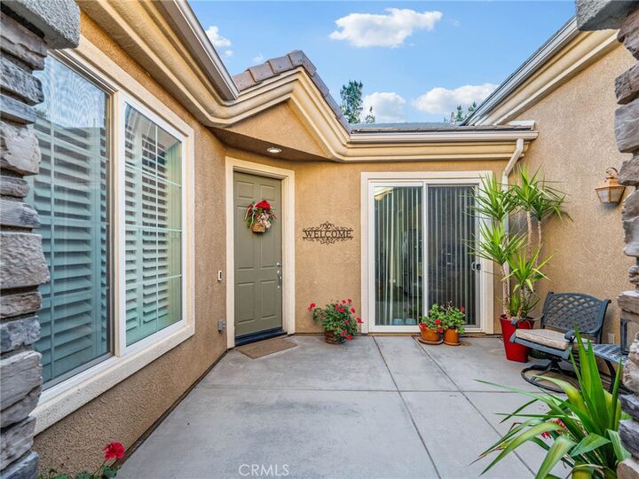 Property Photo:  10598 Archerwill Rd  CA 92308 