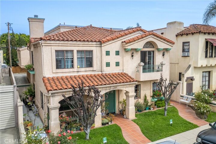 Property Photo:  1052 Belmont  CA 90804 