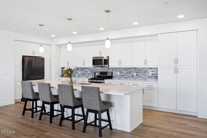 Property Photo:  2800 Wagon Wheel Road 304  CA 93036 