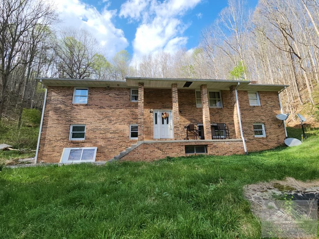Property Photo:  194 Naples Ln.  WV 24701 