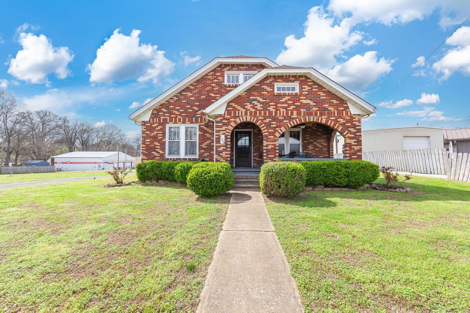 Property Photo:  105 S Trenton St  TN 38369 