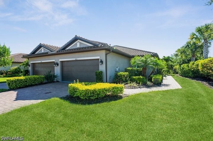 Property Photo:  8070 Calle Canovas Street  FL 34114 