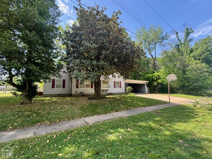 Property Photo:  1237 Vine Street  AR 72401 