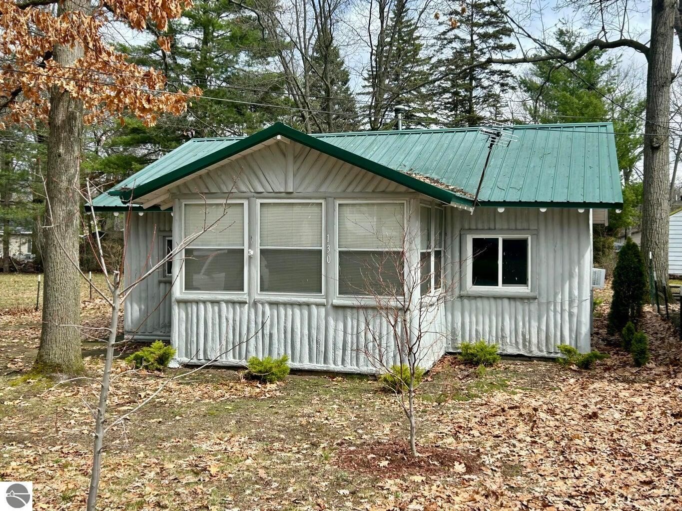 Property Photo:  130 Edgewood Drive  MI 48651 