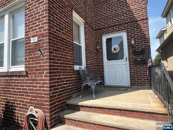 Property Photo:  19 Willis Road 1  NJ 07031 