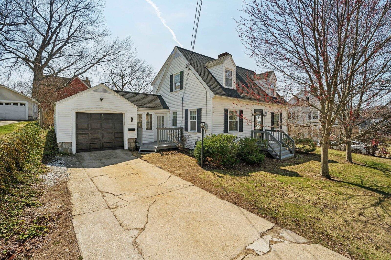 Property Photo: 597 Central Street NH 03103