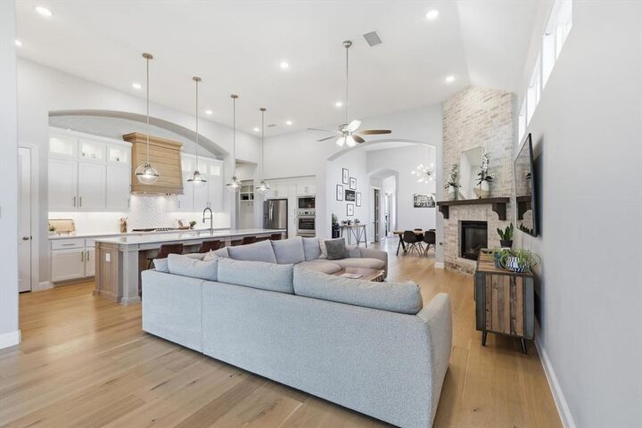 Property Photo:  2112 Strolling Way  TX 76226 