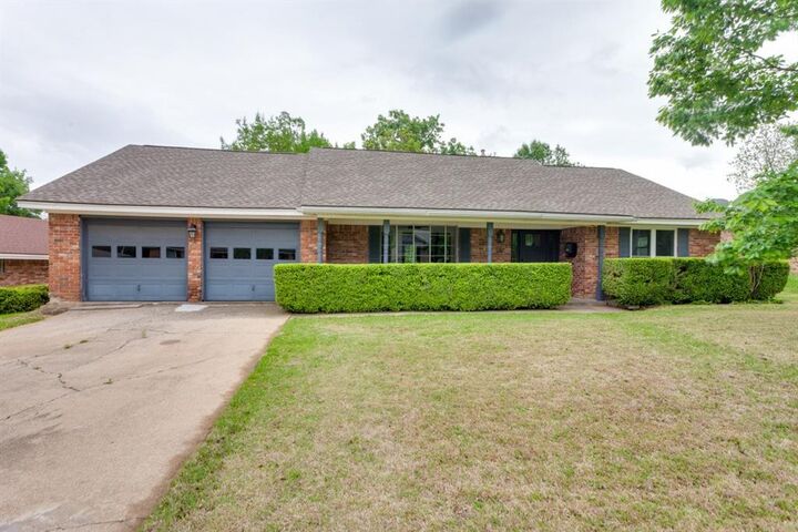 Property Photo:  6413 Winn Street  TX 76133 