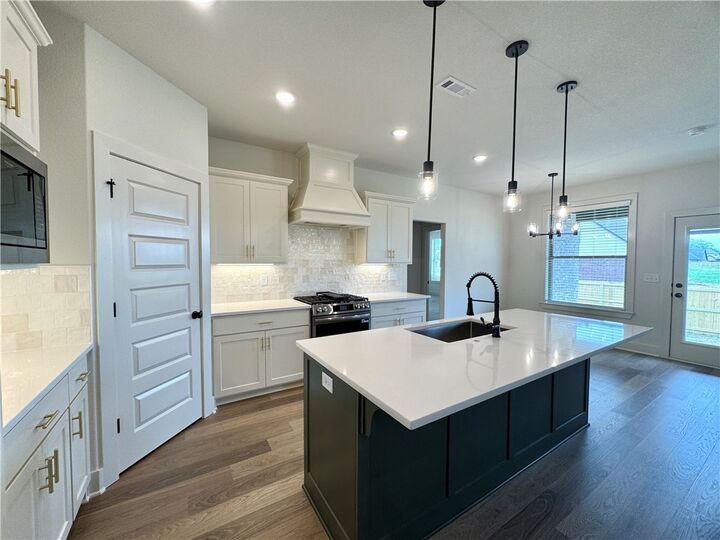Property Photo: 2902 SW Little Elm Loop AR 72713