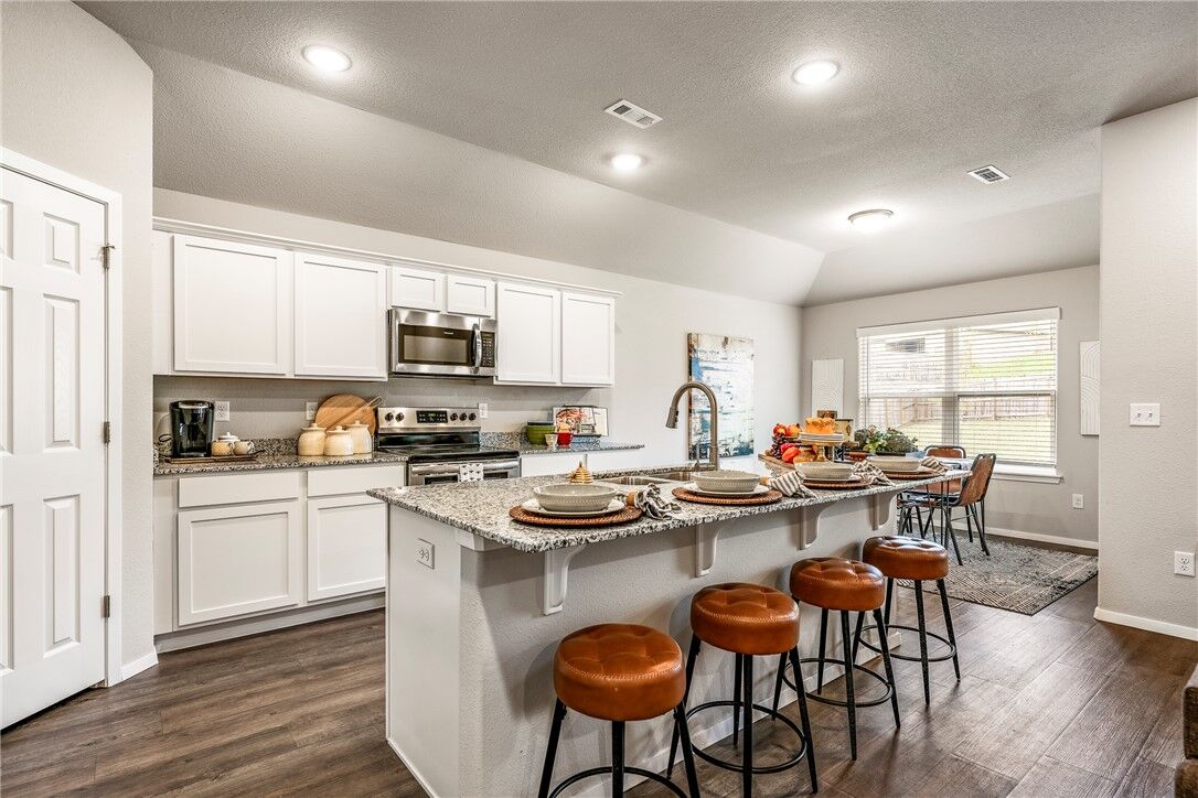 Property Photo:  529 Ashwood Street  AR 72745 