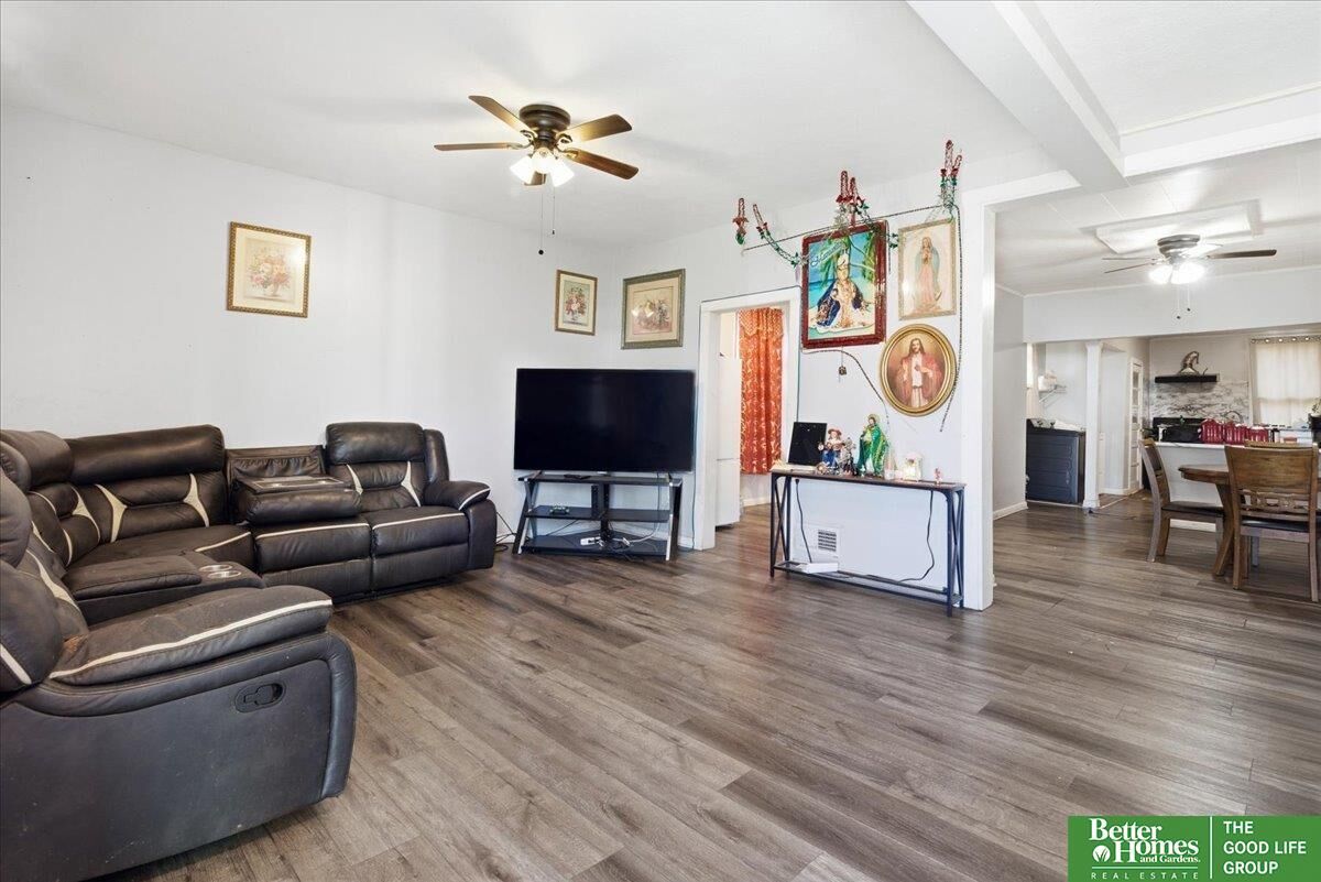 Property Photo:  1334 S 25 Street  NE 68105 