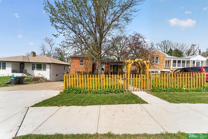 Property Photo:  6814 Maple Street  NE 68104 