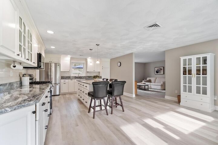 Property Photo:  15 San Mateo Dr  MA 01824 