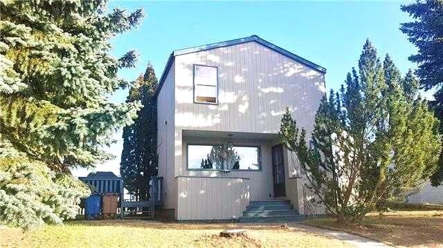 Property Photo: 9105 96 Ave AB T0A 2C0