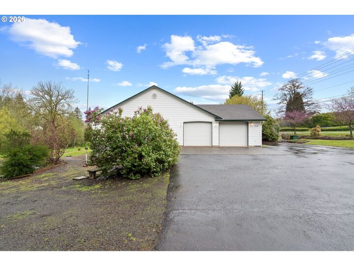 Property Photo:  1716 SE 283rd Ave  WA 98607 
