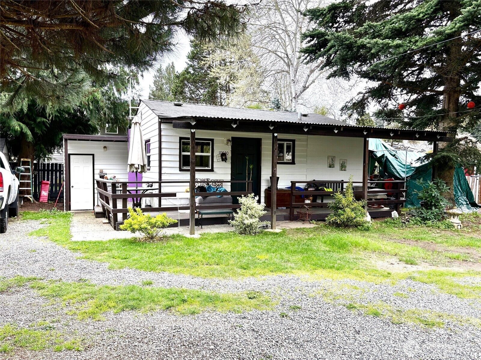 Property Photo:  10030  30th Avenue SW  WA 98146 