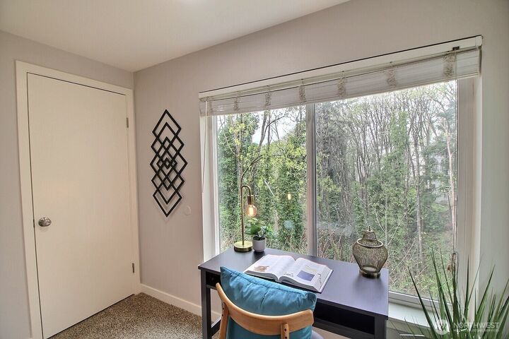 Property Photo:  975  Aberdeen Avenue NE L202  WA 98056 