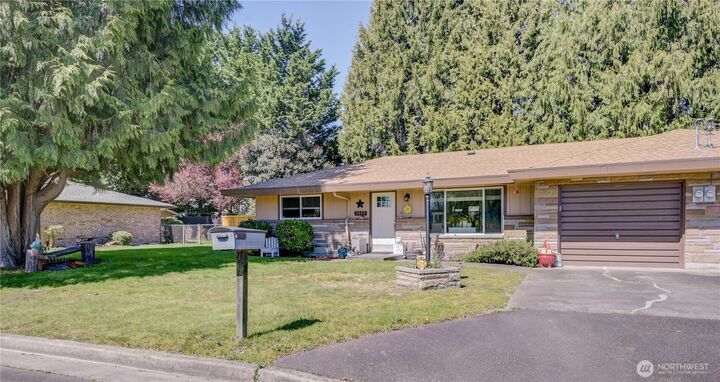 Property Photo: 2023 -2021 14th Avenue NW WA 98371